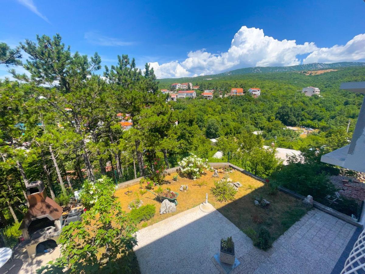 Apartmani Combaj Jadranovo Buitenkant foto