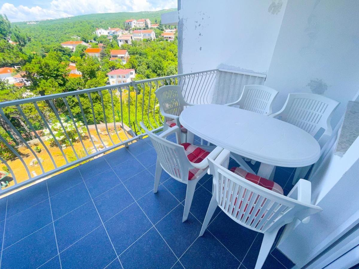 Apartmani Combaj Jadranovo Buitenkant foto