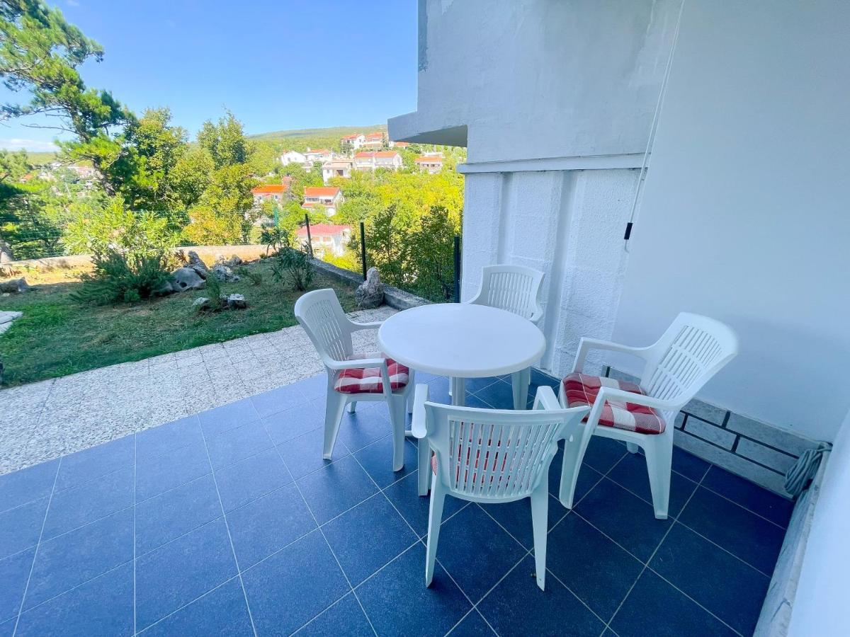Apartmani Combaj Jadranovo Buitenkant foto