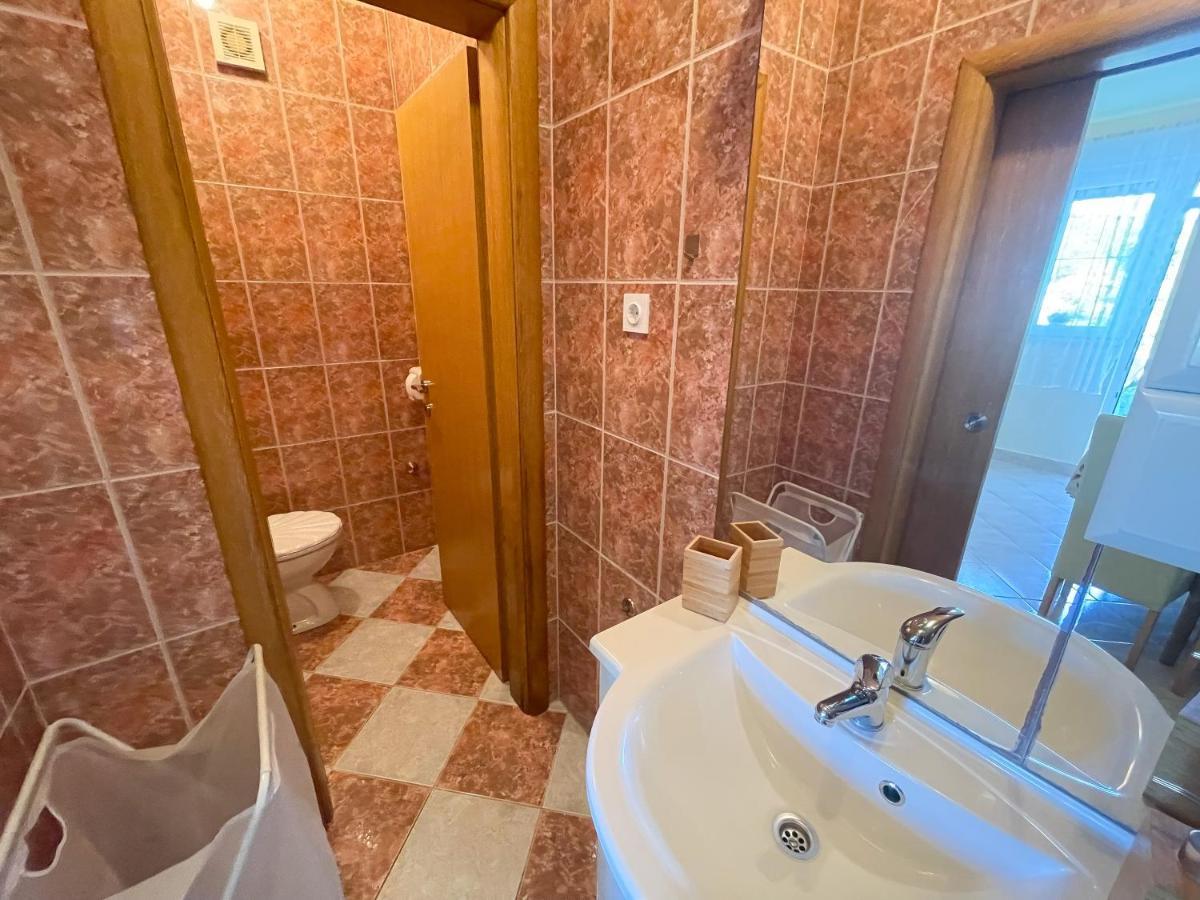 Apartmani Combaj Jadranovo Buitenkant foto