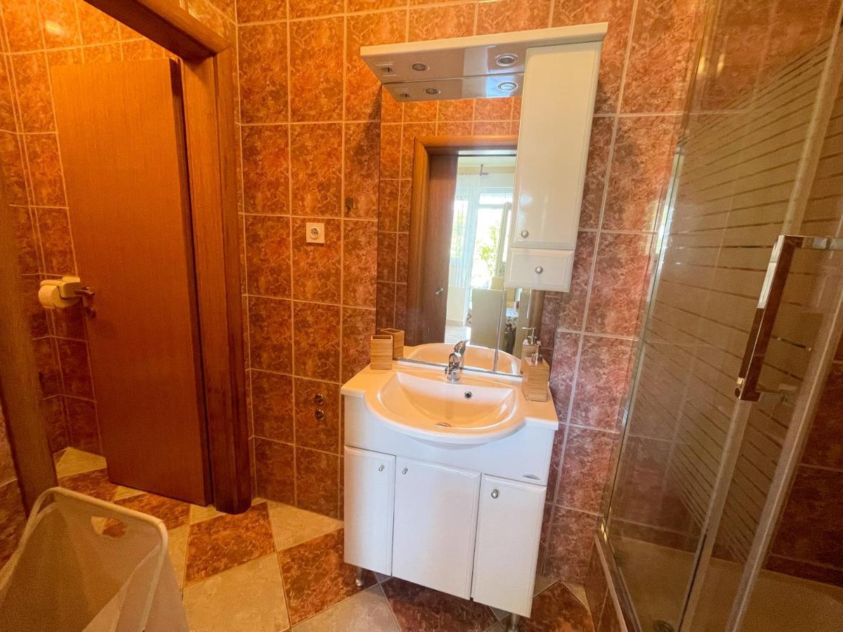 Apartmani Combaj Jadranovo Buitenkant foto