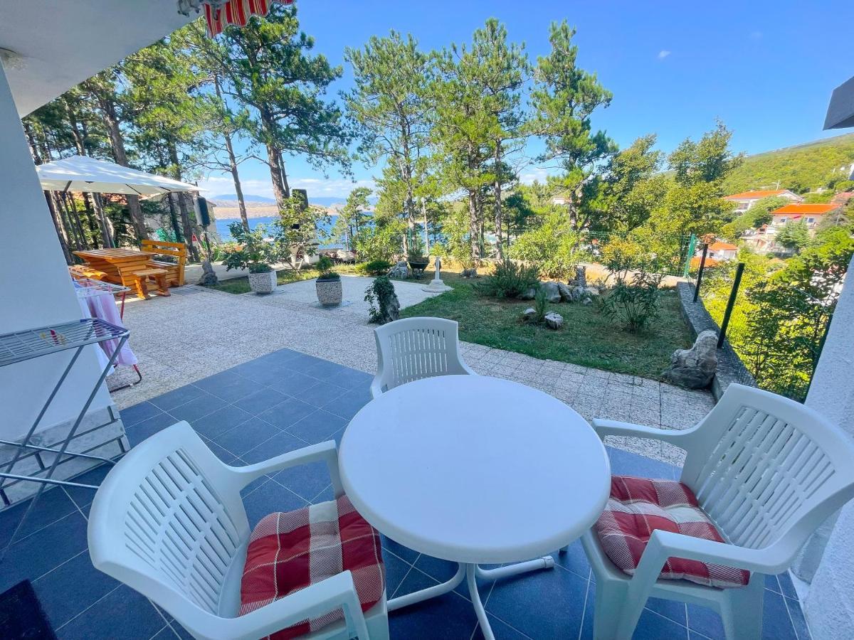 Apartmani Combaj Jadranovo Buitenkant foto